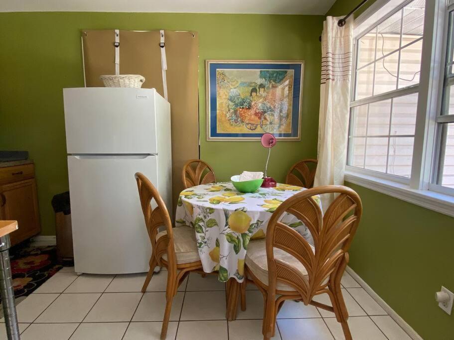 One Bed Suite Near Beaches And Downtown Sarasota Extérieur photo